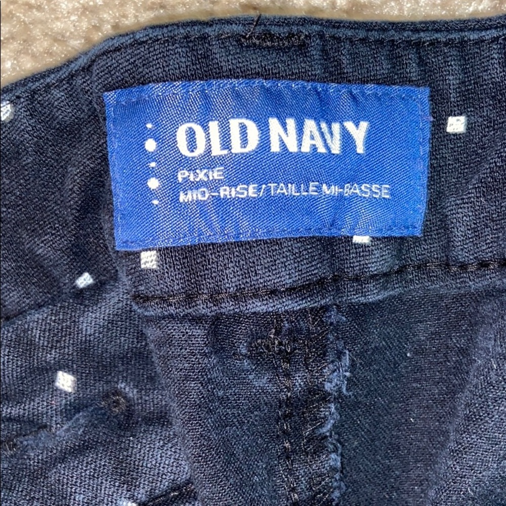 Old Navy Black White Diamond Pattern Pixie Size 8 - image 3